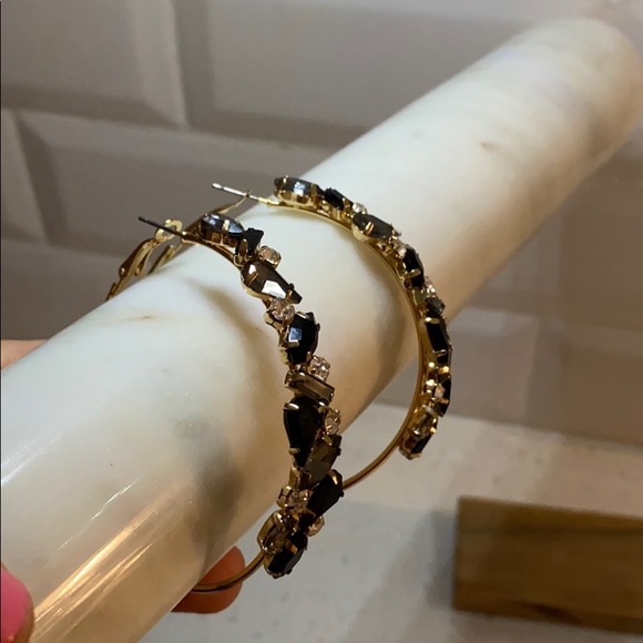 Loop earrings - Picture 2 of 2